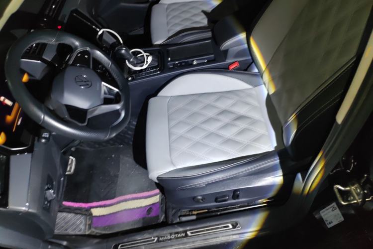 Used Volkswagen Magotan 2023 2 Million Units Limited Edition 330TSI DSG Leading Version
