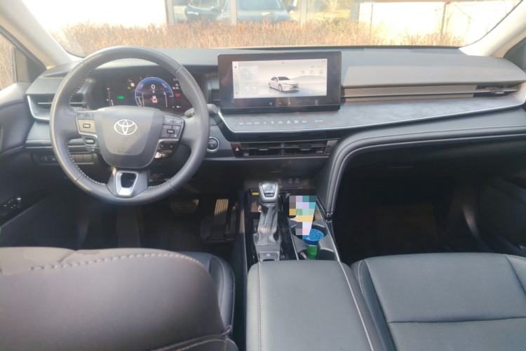 Used Toyota Camry 2024 Dual-Motor 2.0 HGVP Luxury Edition
