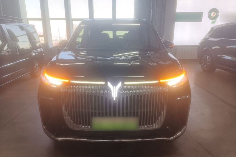 Used VOYAH Dream 2025 PHEV Four-Wheel Drive Prestige Kunpeng Edition
