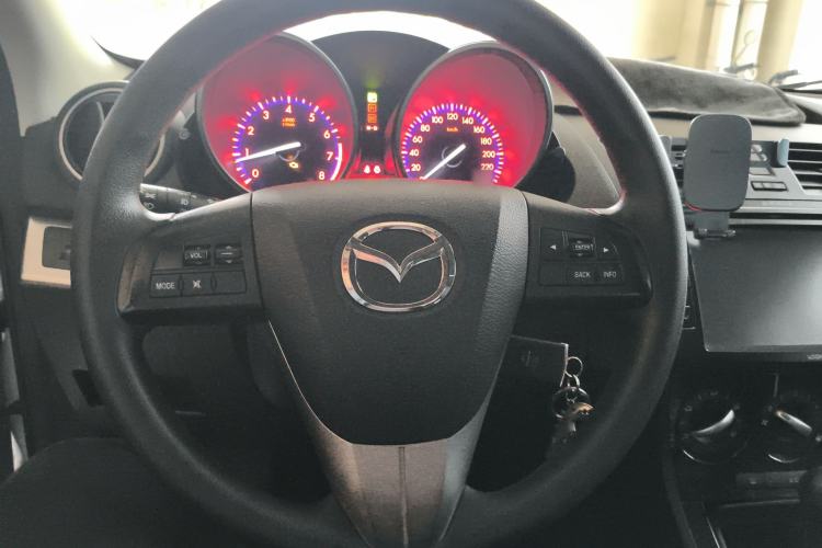 Used Mazda Mazda 3 2015 Hatchback 2.0L Automatic Sport Model