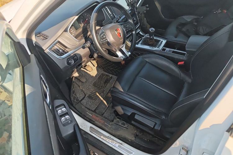 Used Roewe RX5 2018 20T Two-Wheel Drive Manual Flagship Edition