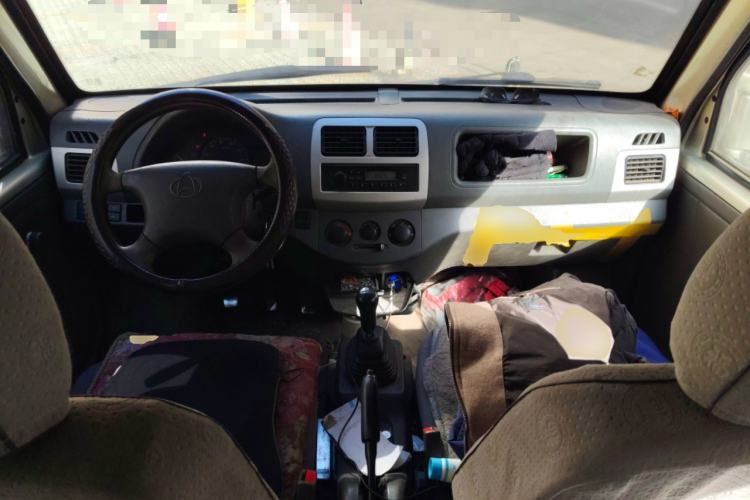 Used CHANGAN KAICHENG Xingguang 4500 2012 1.3L Base Version 4G13S1 Center Console