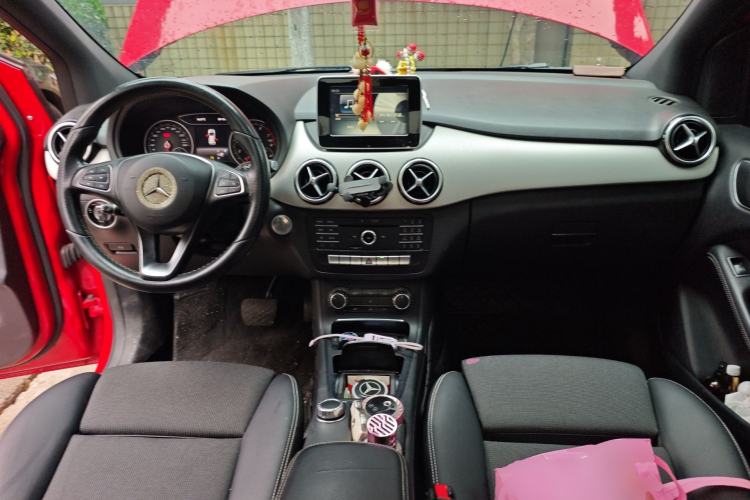 Used Mercedes-Benz B-Class 2015 B 200 Sport Edition Center Console