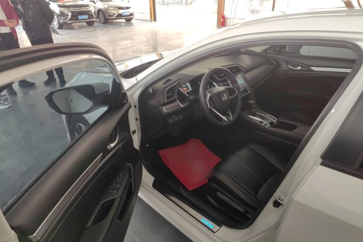 Used Honda Civic 2016 220TURBO CVT Luxury Edition
