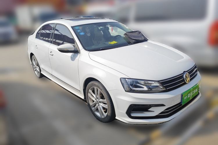 Used Volkswagen Sagitar 2018 280TSI DSG Ignite Edition Front Right 45 Deg