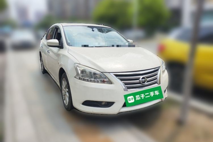 Used Nissan Sylphy 2014 1.6XV CVT Deluxe Edition Front Right 45 Deg