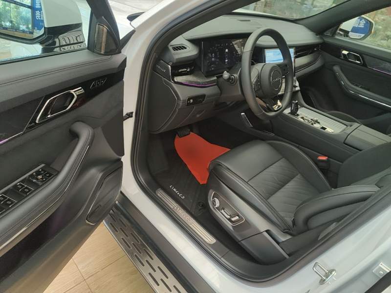Used Lynk & Co 09 2021 2.0T Halo Six-Seater — 15
