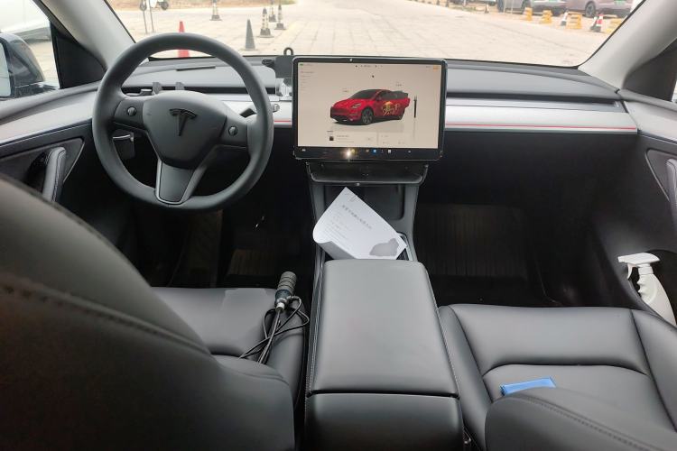 Used Tesla Model Y 2024 Rear-Wheel-Drive Version Center Console