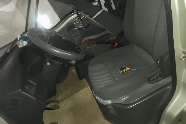 Used Wuling Zhiguang 2015 1.2L Practical LS-I Model
