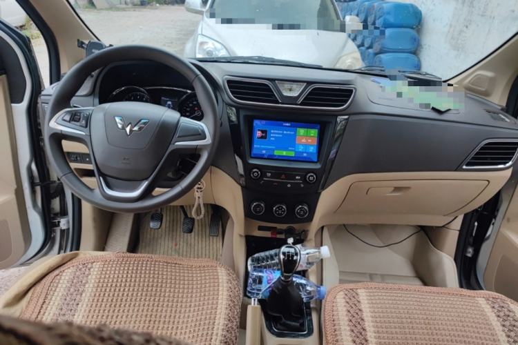 Used Wuling Hongguang 2015 1.5L S1 Comfort China V Standard
