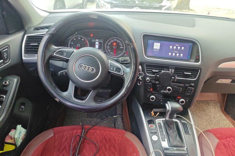 Used Audi Q5 2017 Plus 40 TFSI Technology Model Steering Wheel