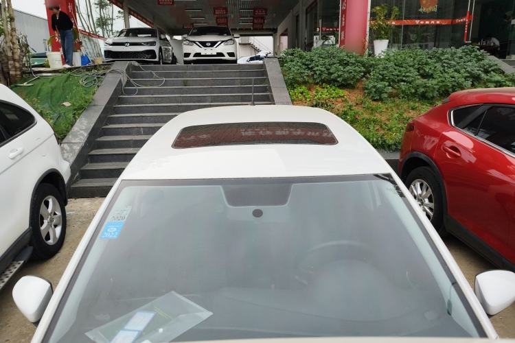 Used Volkswagen Polo 2016 1.6L Automatic Comfort Model
