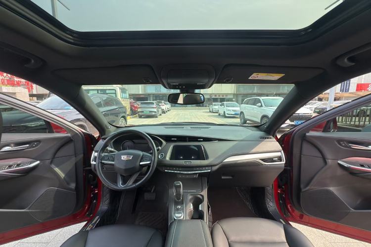 Used Cadillac XT4 2021 28T Two-Wheel Drive Leading Version