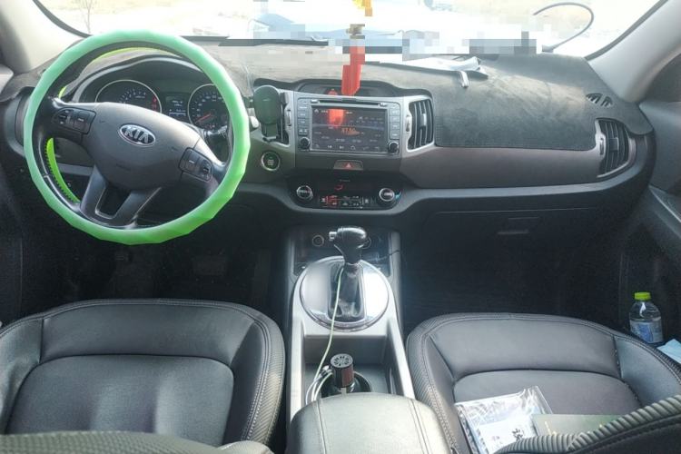 Used Kia Sportage R 2015 2.0L Automatic Two-Wheel Drive DLX Model Center Console