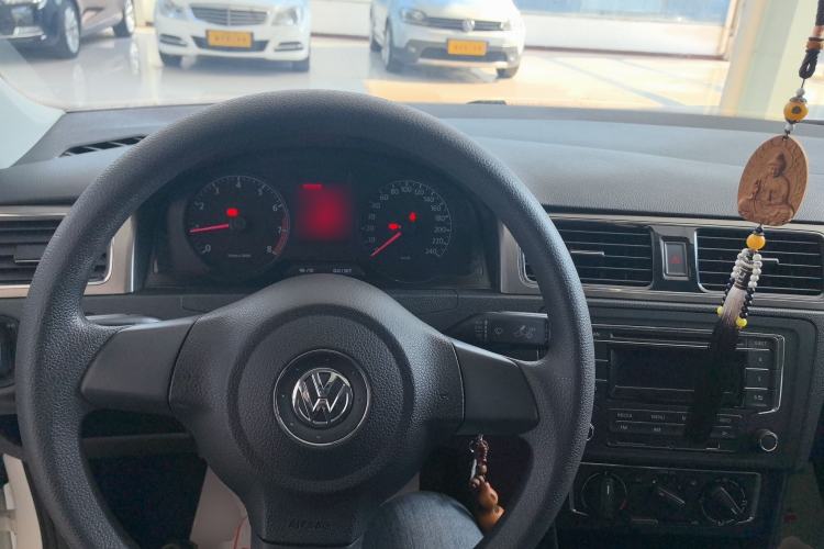 Used Volkswagen Santana 2015 1.6L Manual Comfort Edition Center Console