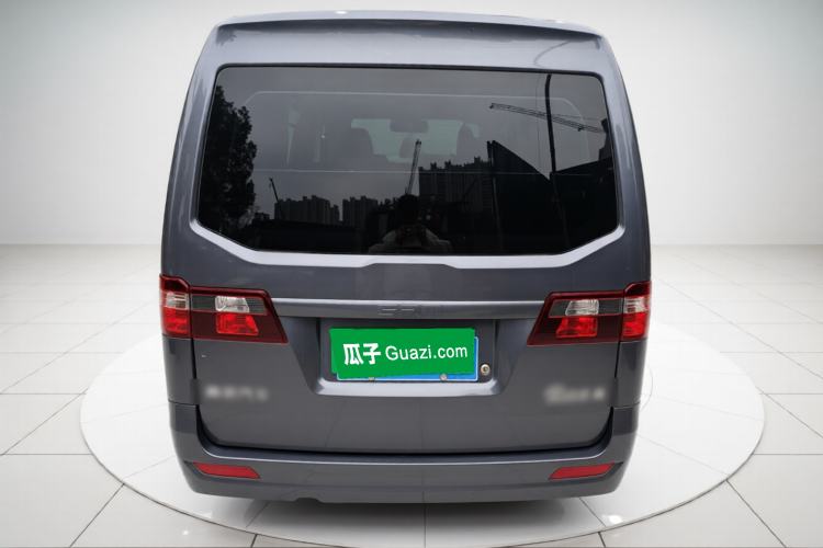 Used Jinbei Gold Hiace 2023 1.5L Passenger Vehicle Engineering Lion 5/6/7 Seater