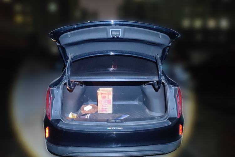 Used Hongqi E-QM5 2024 450km Range Commuter Version
