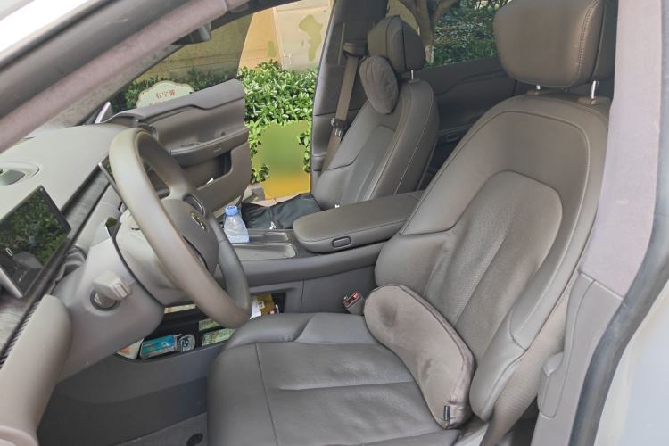 Used Nio ET7 2022 100 kWh Left Front Seat