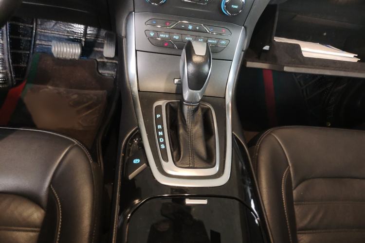 Used Ford Edge 2016 EcoBoost 245 Two-Wheel-Drive Titanium 7-Seater
