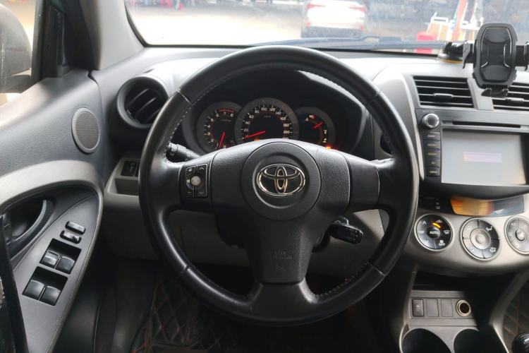 Used Toyota RAV4 2009 2.0L Automatic Luxury Navigation Edition Steering Wheel