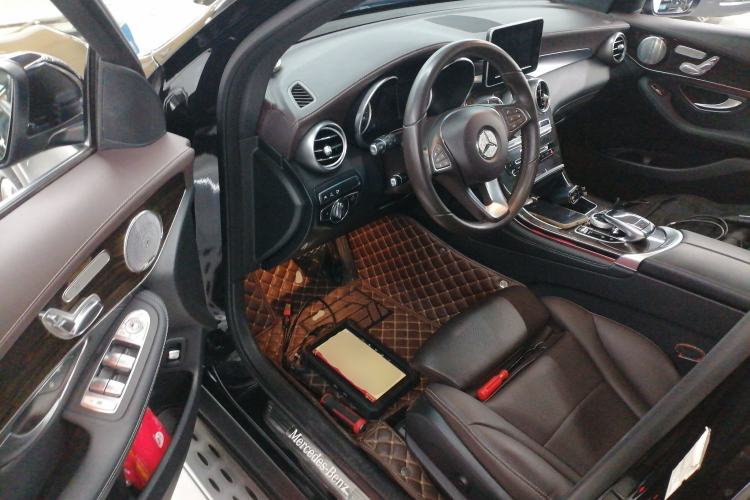 Used Mercedes-Benz GLC 2018 GLC 260 4MATIC Luxury Model