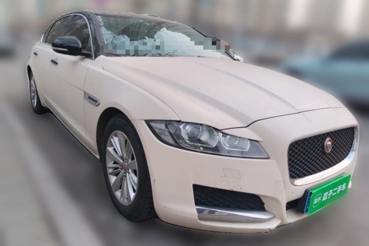 Used Jaguar XFL 2017 XFL 2.0T 240PS Luxury Edition Front Right 45 Deg