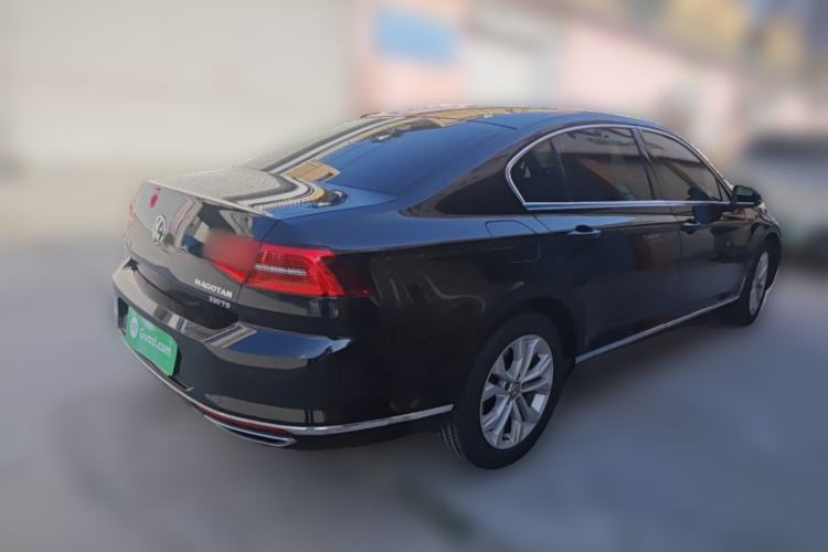 Used Volkswagen Magotan 2018 Facelift 330TSI DSG Luxury Model Rear Right 45 Deg