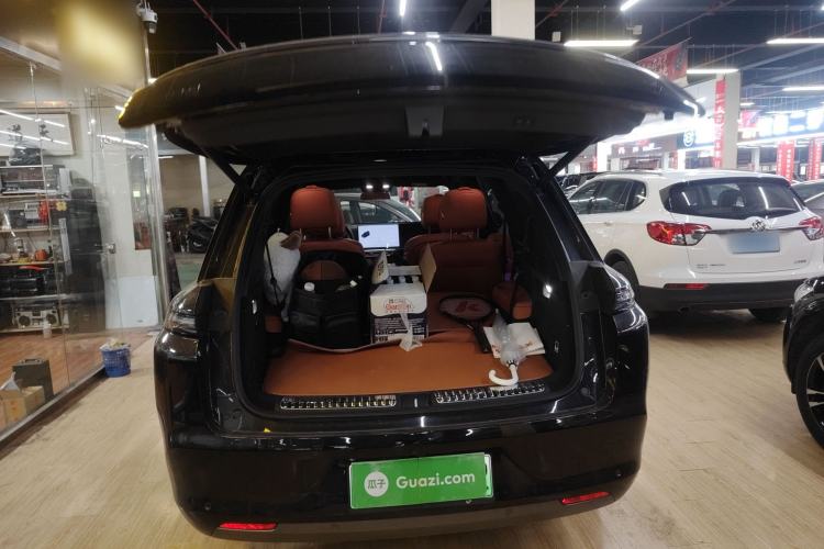Used Li Auto L8 2024 Pro Model Trunk