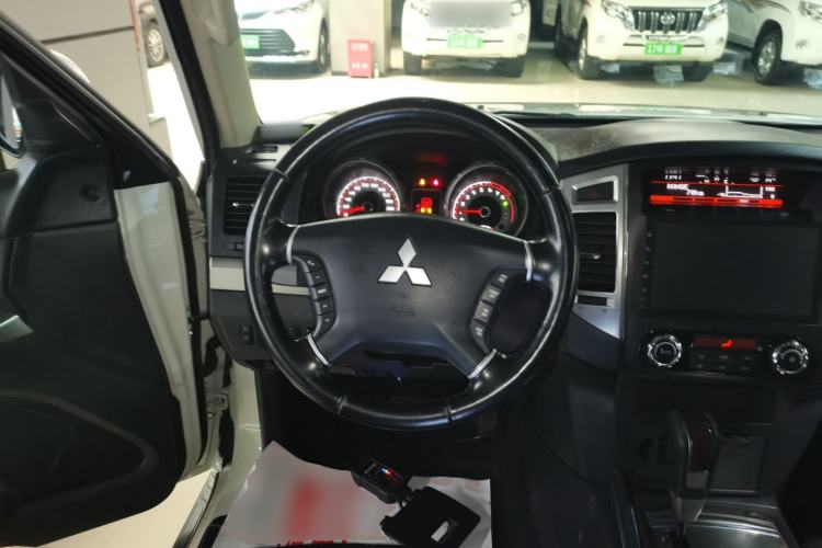 Used Mitsubishi Pajero 2018 3.0L Automatic Standard Edition
