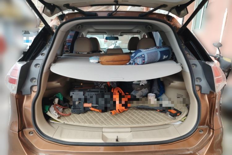 Used Nissan X-Trail 2016 2.5L CVT Sport Edition 4WD Trunk