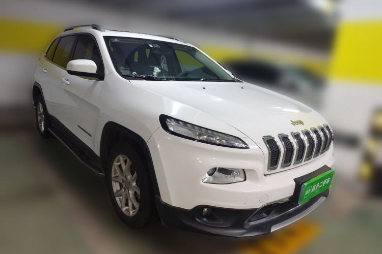 Used Jeep Cherokee 2017 2.0L Superior Edition
