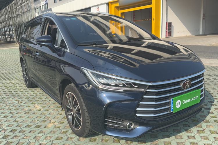 Used BYD Song MAX 2018 1.5T Automatic Smart Connect Elite Model with 6 Seats
