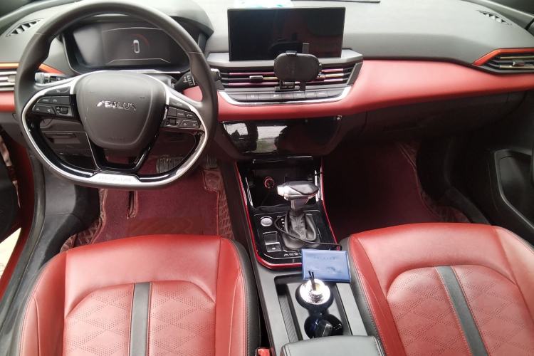 Used Dongfeng Aeolus Yixuan 2021 230T Automatic Chasing Shadow Edition Center Console