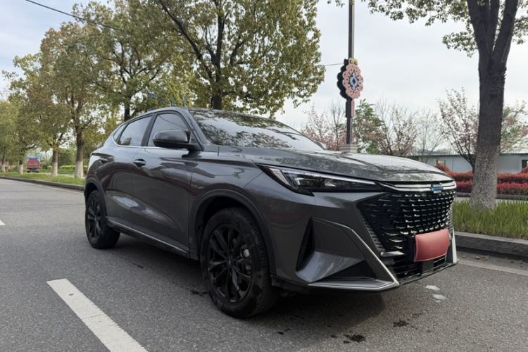 Used CHANGAN OSHAN X5 PLUS 2023 Revised 1.5T DCT Pioneer Edition
