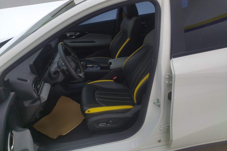 Used GAC Trumpchi EMPOW 2023 270T DCT J15 Version