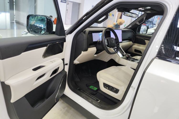 Used Polestones 01 2024 Deluxe 6-Seater Standard Range Version
