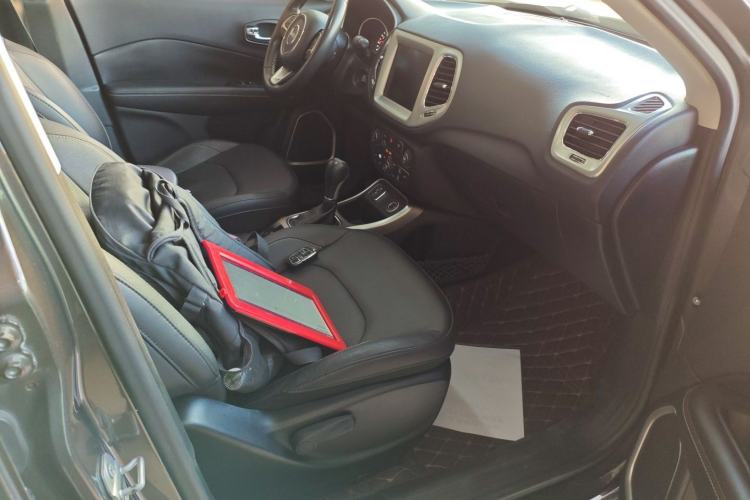 Used Jeep Compass 2017 200T Automatic Family Edition
