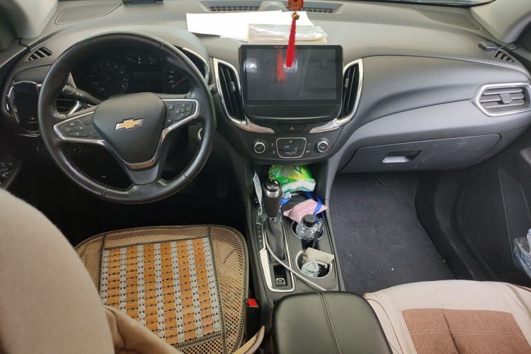 Used Chevrolet Equinox 2018 535T Automatic Chijie Edition Center Console
