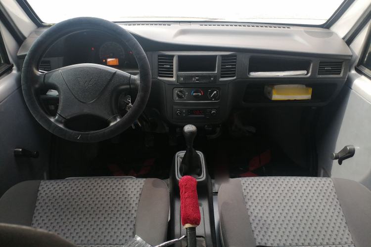 Used Wuling Zhiguang 2023 1.5L Practical Version 5/7 Seats
