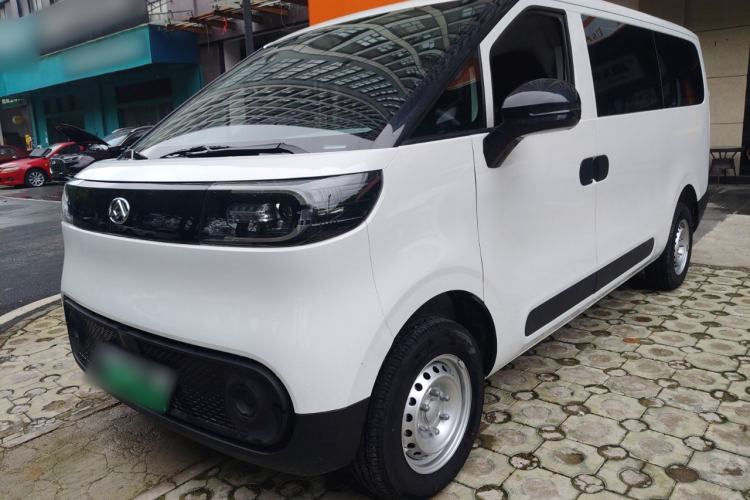 Used SAIC MAXUS Dana V1 2025 Low-Roof Multi-Function Version 42 kWh