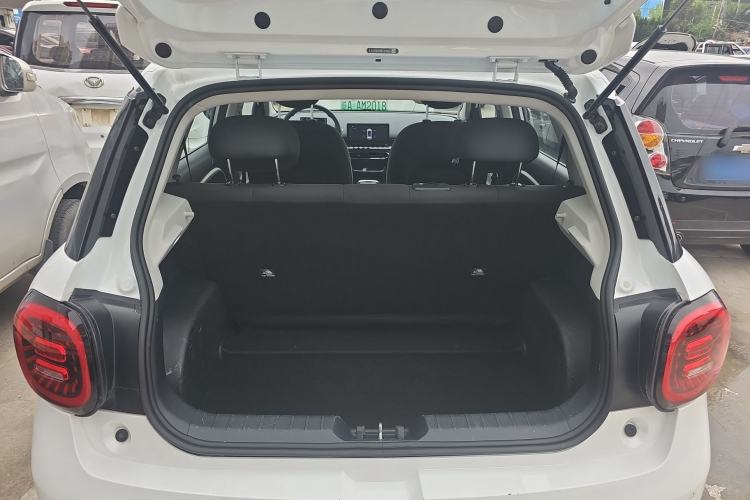 Used JAC Yiwei 3 2024 Zhi'ai Edition 330km Lite Trunk