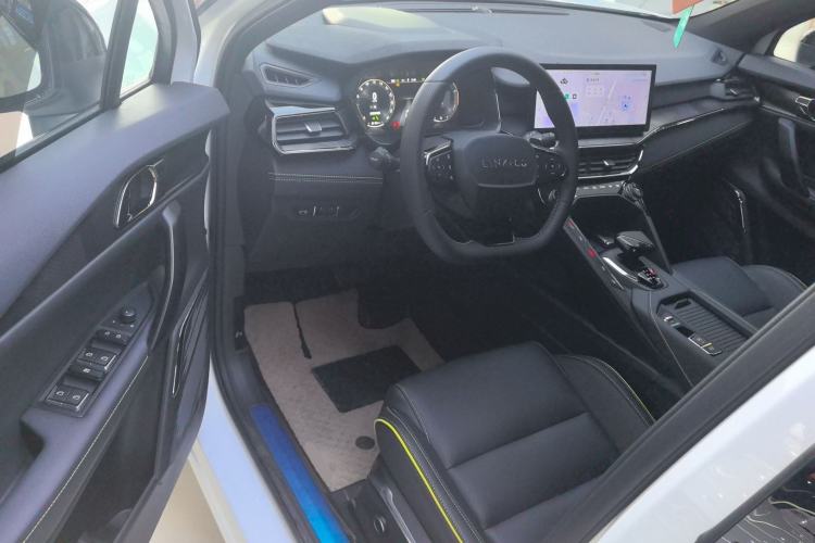 Used Lynk & Co 06 2023 Remix 1.5T Dynamic Halo