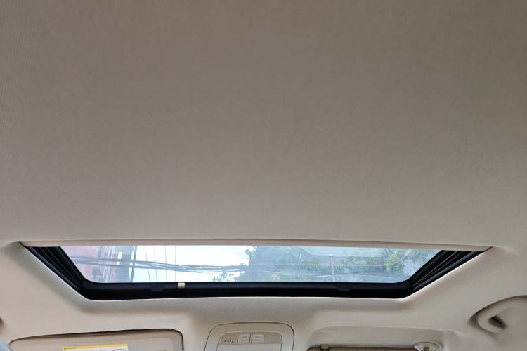 Used Roewe 950 2012 2.0L Elegant Edition
