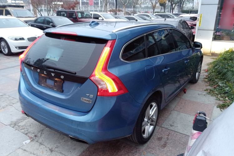 Used Volvo V60 2015 T5 Zhiya Edition