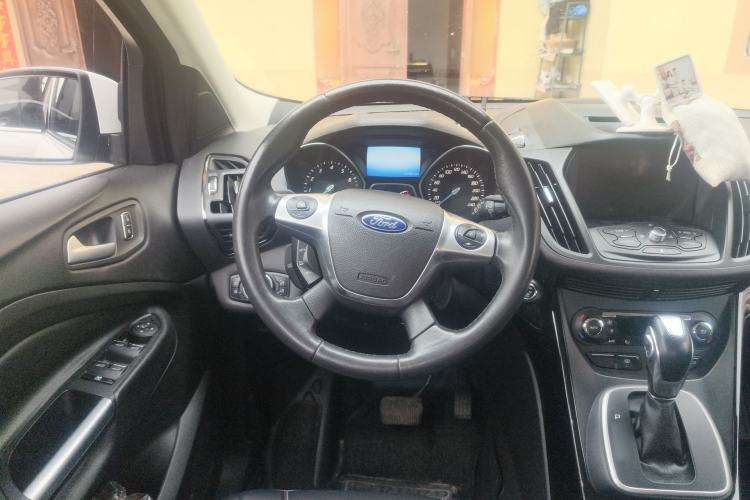 Used Ford Kuga 2015 2.0L GTDi Four-Wheel-Drive Sport Model
