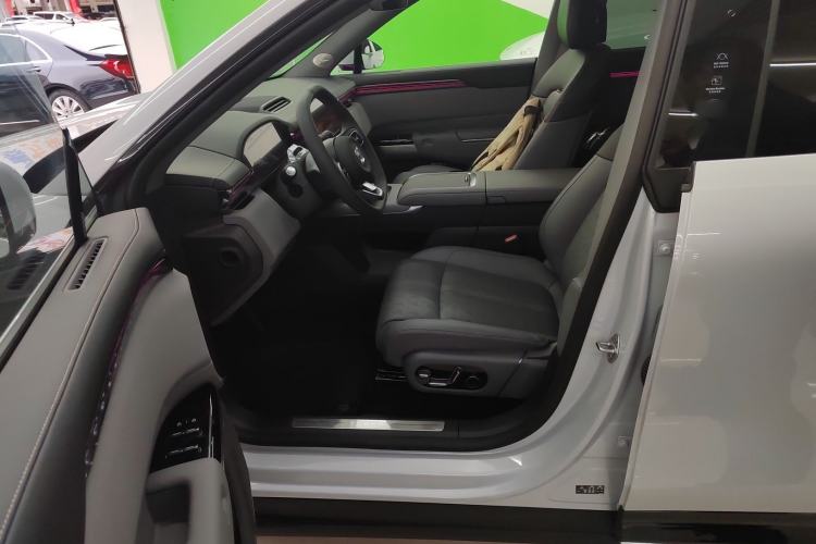 Used Zeekr 7X 2025 100 kWh Long-Range Rear-Wheel Drive with Intelligent Driving Features
