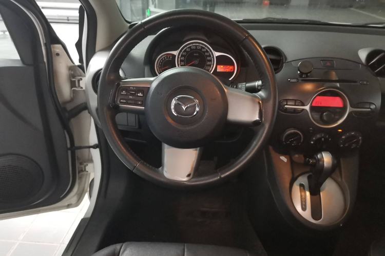 Used Mazda 2 2012 Hatchback Xuan Dong 1.5L Automatic Value Edition