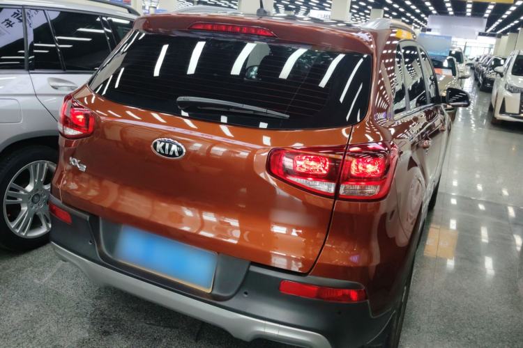 Used Kia KX3 2015 1.6L Automatic Two-Wheel Drive DLX Rear Right 45 Deg