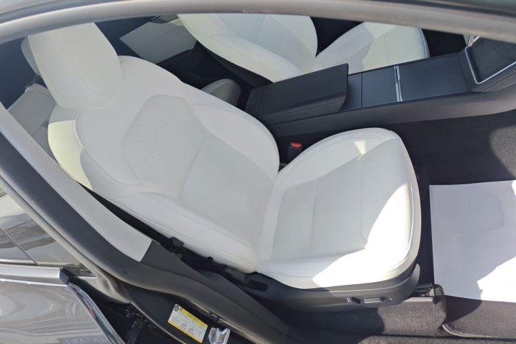 Used Tesla Model Y 2025 Rear-Wheel Drive First Edition