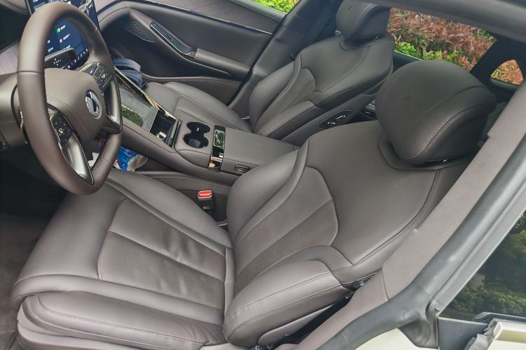 Used Denza Z9 2024 1100 km Four-Wheel Drive Max Version